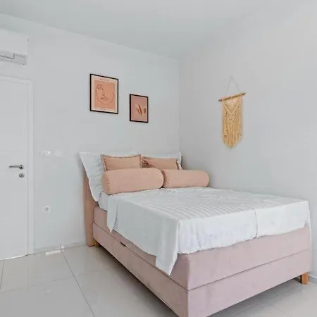 Bella Vista 4* 메덜린
