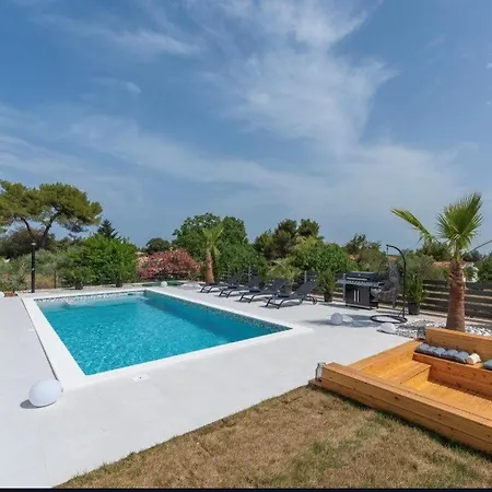 Bella Vista